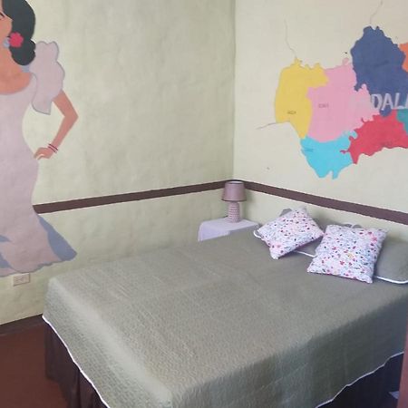 Hostal Don Quijote Льяно-Гранде Экстерьер фото