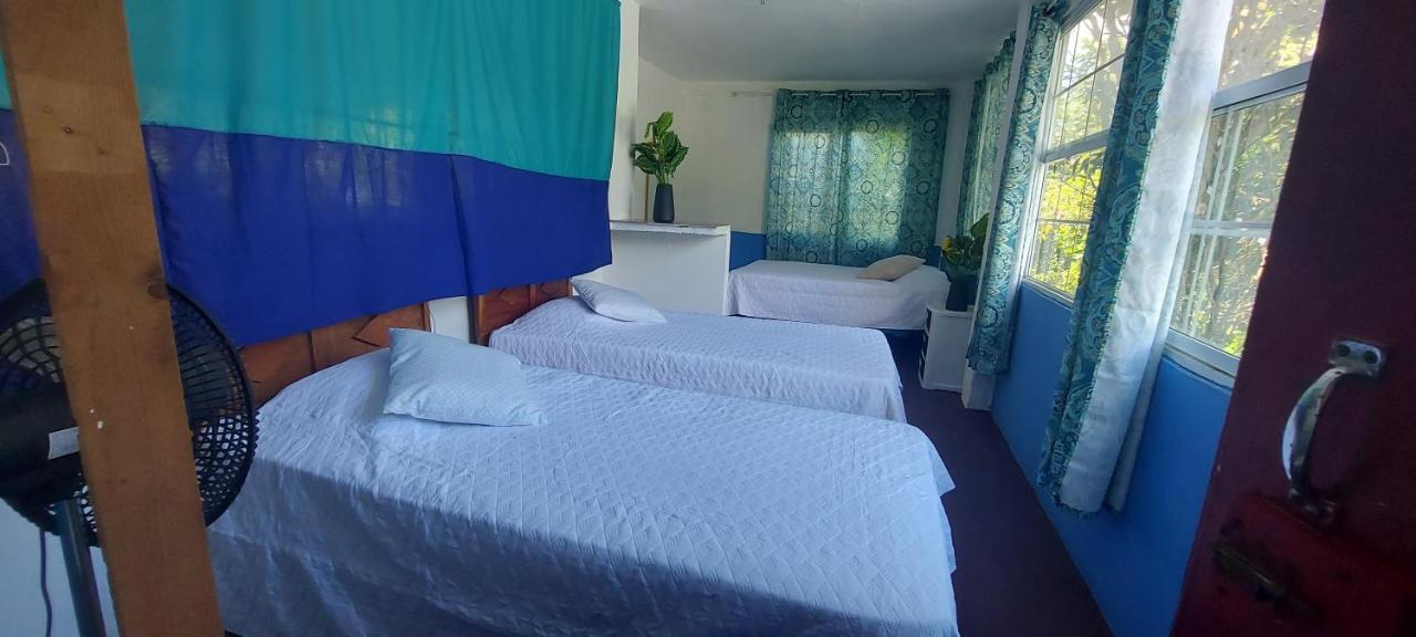 Hostal Don Quijote Льяно-Гранде Экстерьер фото