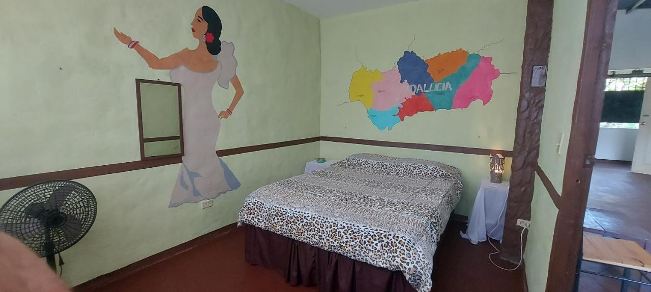 Hostal Don Quijote Льяно-Гранде Экстерьер фото